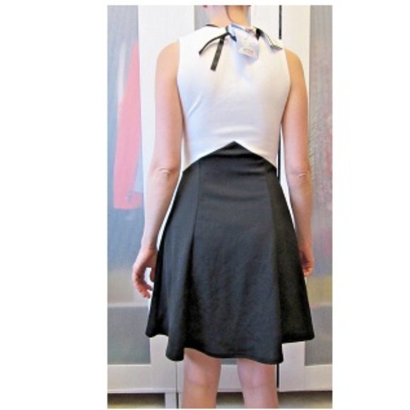 Vintage Black and White Dress with Attached Necklace by Quiz UK 8 = US Size 4 - Picture 5 of 10